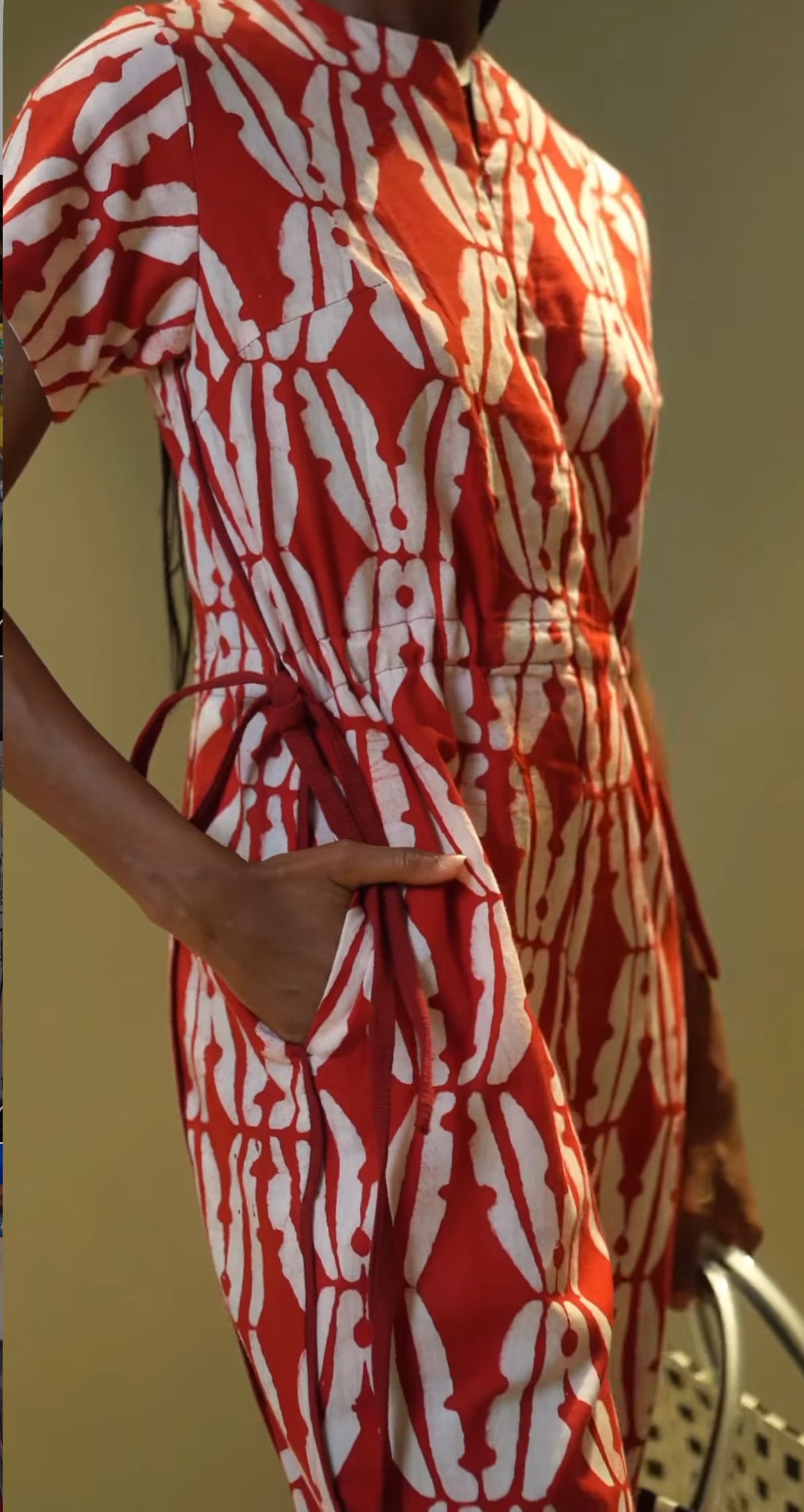 CLIP RED AND WHITE JUMPSUIT