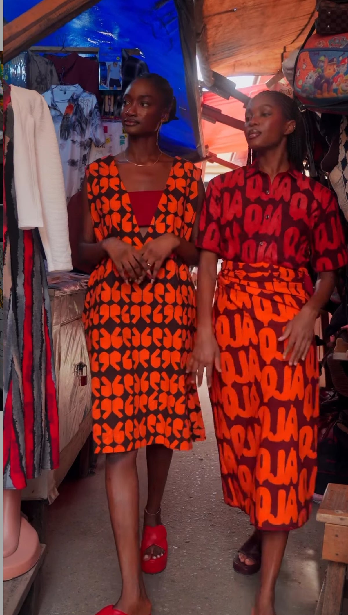 69 ORANGE AND BROWN V-DRESS