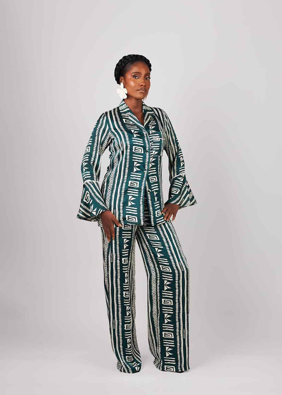 Monogram Geometric Signature PJ