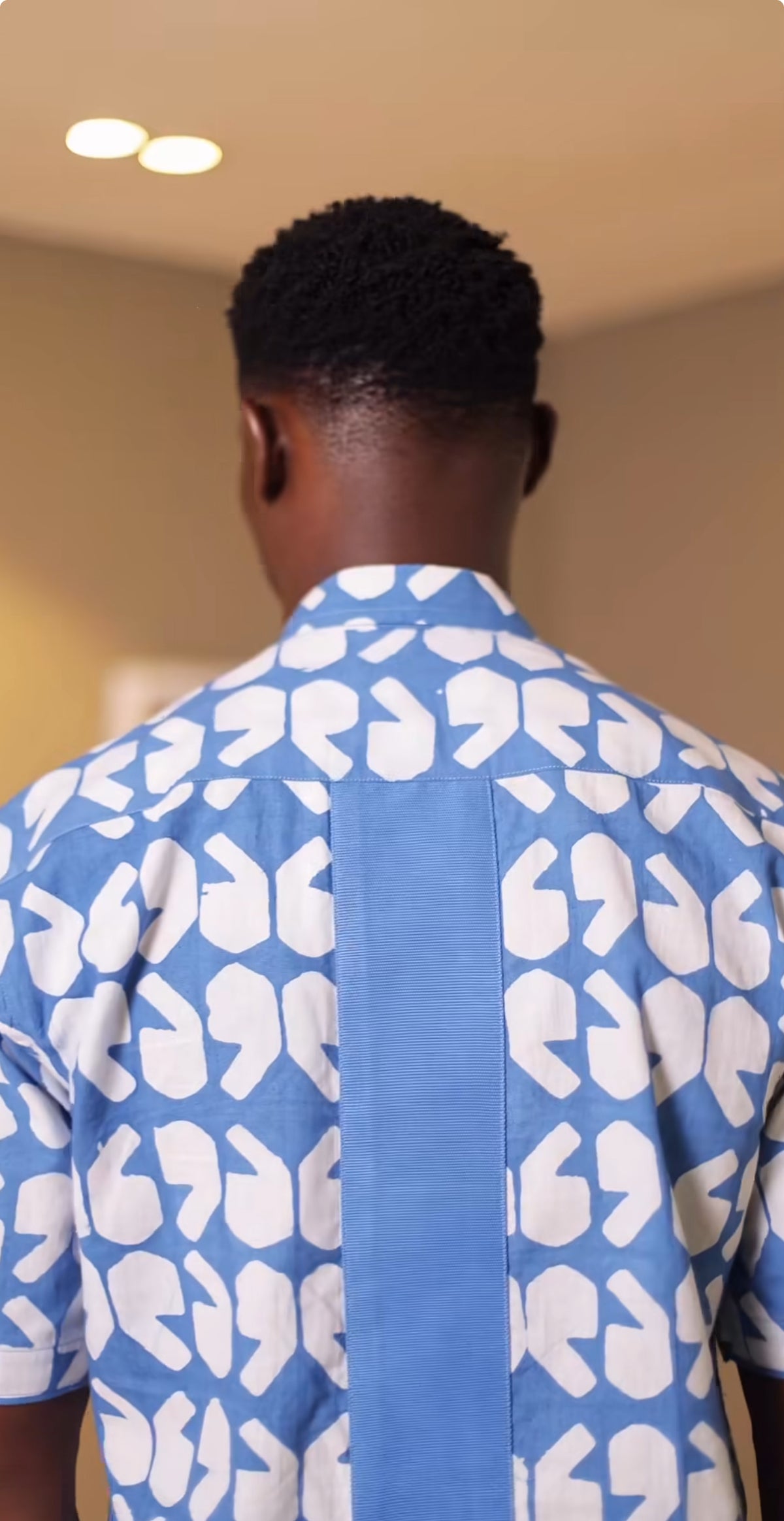 69 LIGHT BLUE AND WHITE SHORT SLEEVE SHIRT WITH EMBROIDERY POCKET