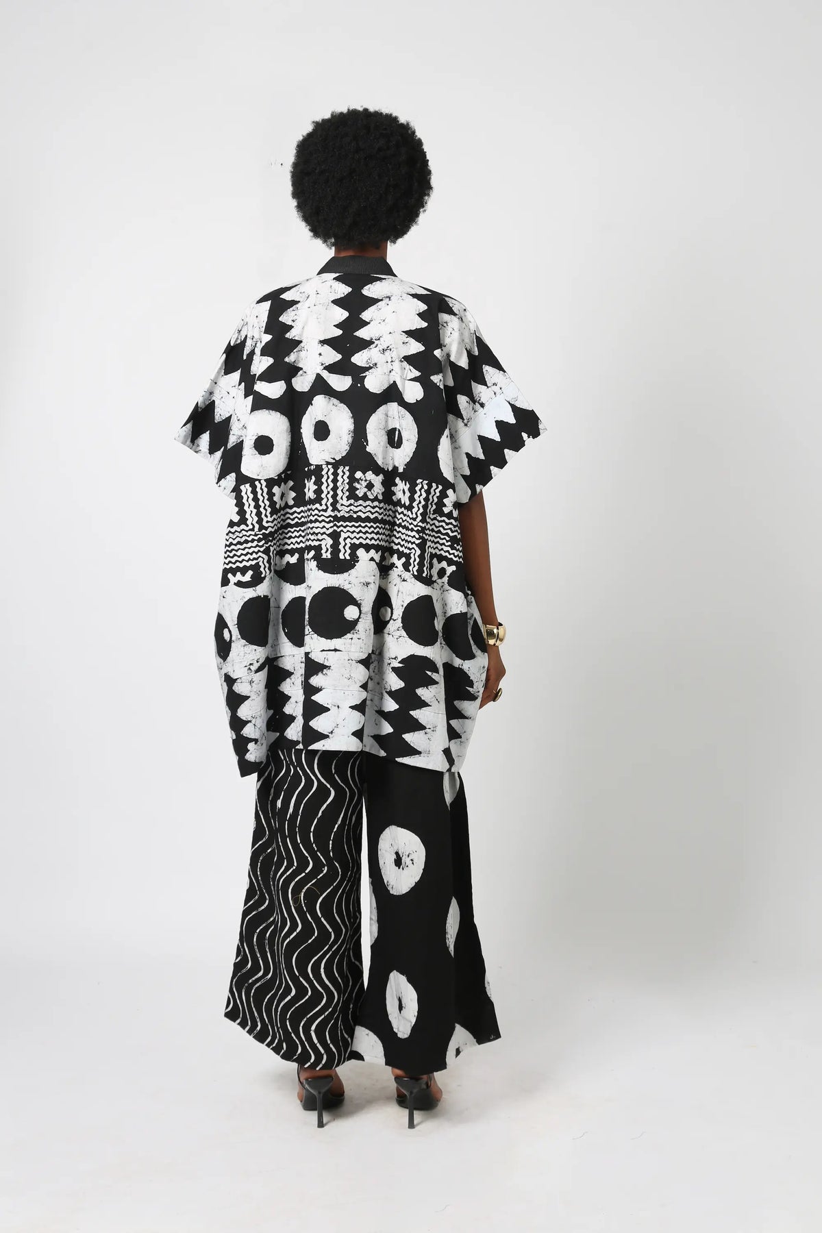 black and white multiprint agbada with asooke collar