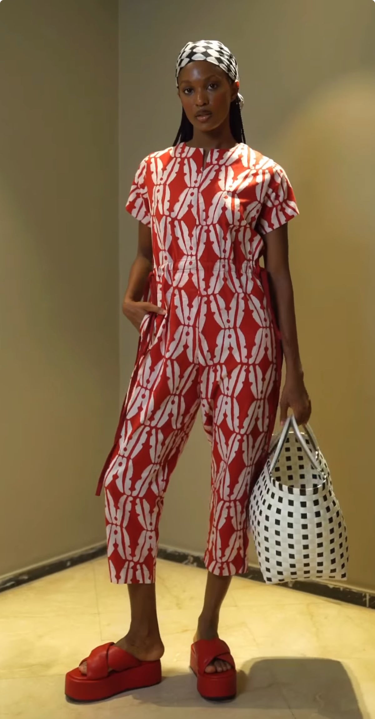 CLIP RED AND WHITE JUMPSUIT
