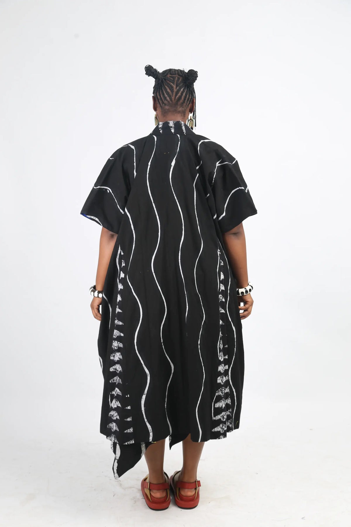 white and black multiprint kimono