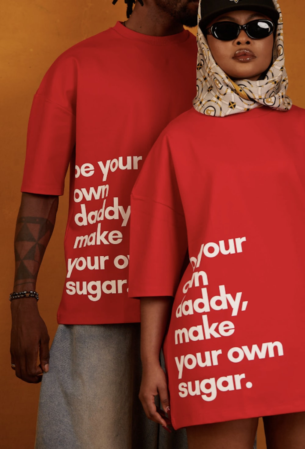 Oversized T-shirt with “Be your own Daddy” slogan (Red)